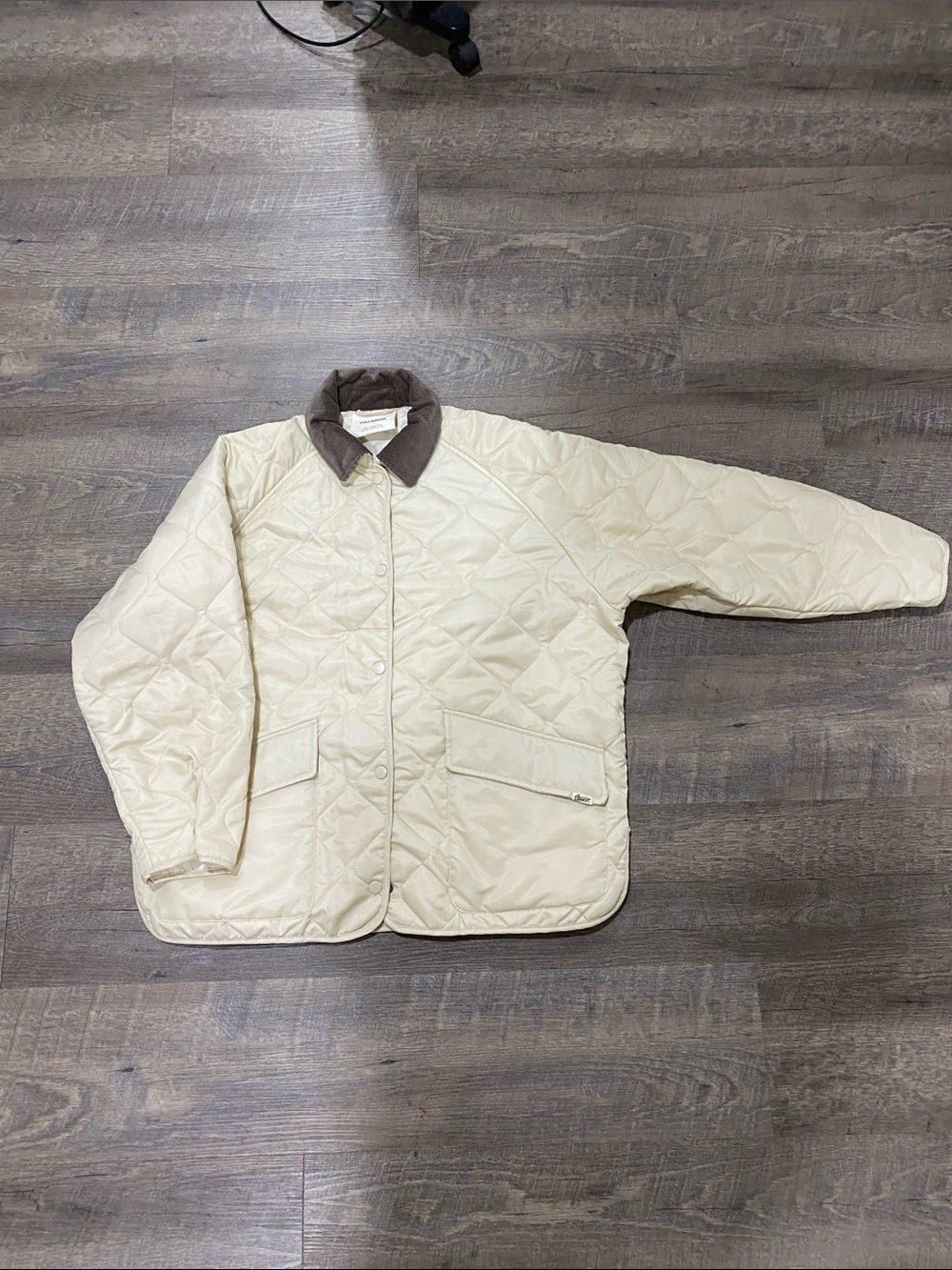Pull&Bear Cream Quilted Puffer Jacket with Brown Collar